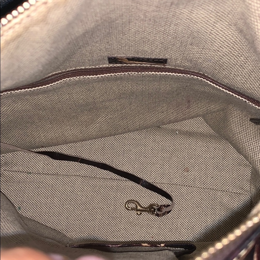 Beautiful brown Dooney and Bourke bag. - Picture 4 of 6